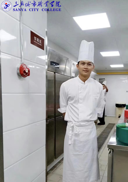 海口威斯汀酒店廚房主管曾垂翔.jpg