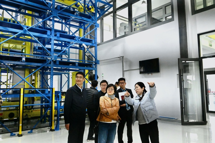 三亚城市职业学院2026年3月25日，在山东省临沂科技职业学院参观光伏工程技术、工业机器人技术专业实训室.jpg