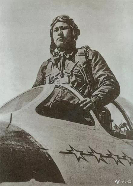 1952年2月10日，志愿军空军一级战斗英雄张积慧一举击落号称“空中一霸”的美国超级王牌飞行员乔治·阿·戴维斯所驾驶的飞机。